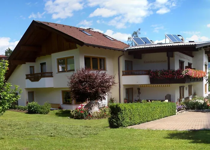 بيت ضيافة Gaestehaus Burgi 3*