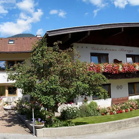 Konukevi Gaestehaus Burgi Fügen