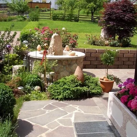 Konukevi Gaestehaus Burgi Fügen