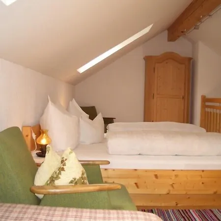 Konukevi Gaestehaus Burgi Fügen