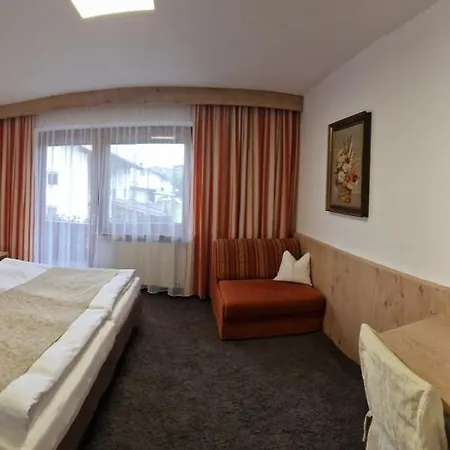 Gaestehaus Burgi Fuegen